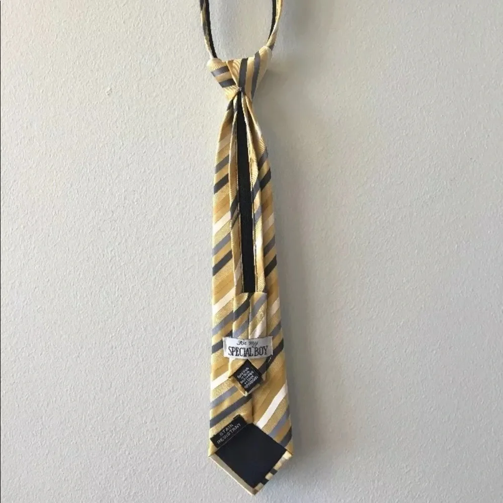 FOR MY SPECIAL BOY L&T Silk Zip Necktie Yellow NWOT
